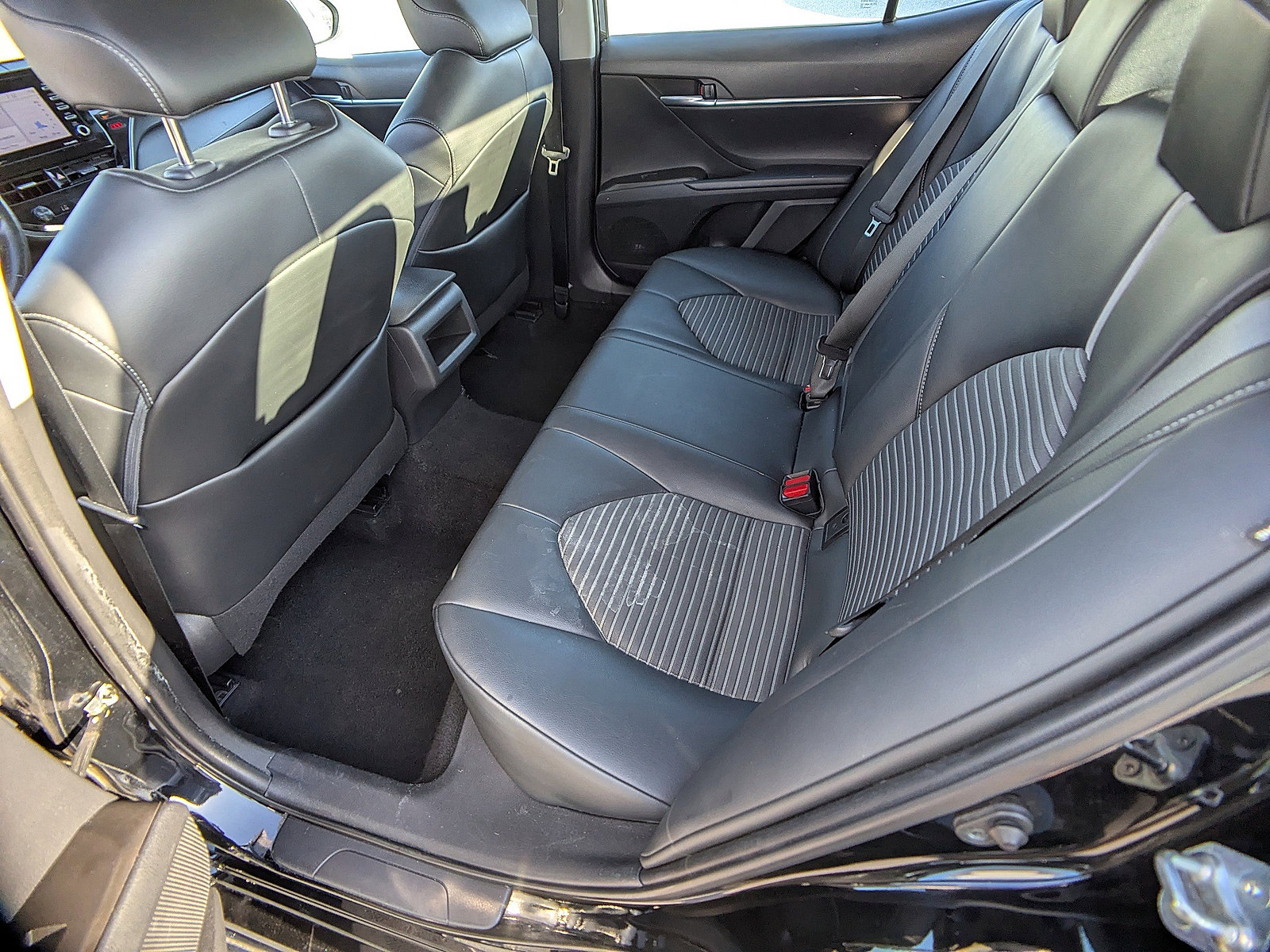 2021 Toyota Camry SE photo 5
