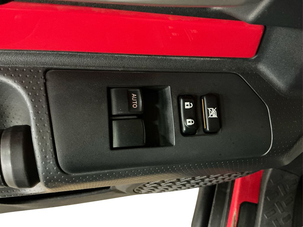 2012 Toyota FJ Cruiser Base photo 19