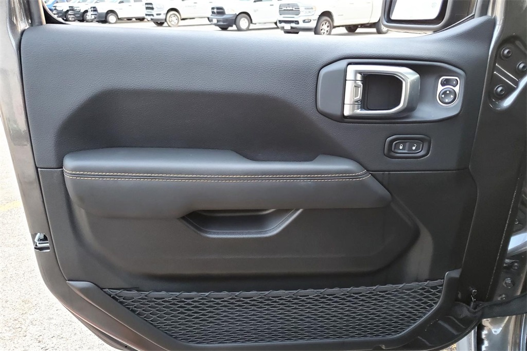 2025 Jeep Gladiator Texas Trail photo 11