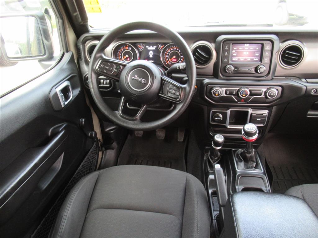 2020 Jeep Gladiator Sport photo 15