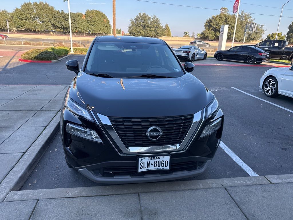 2023 Nissan Rogue SV photo 2