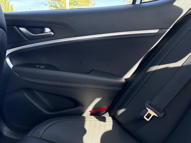 2025 Genesis G70 2.5T photo 15