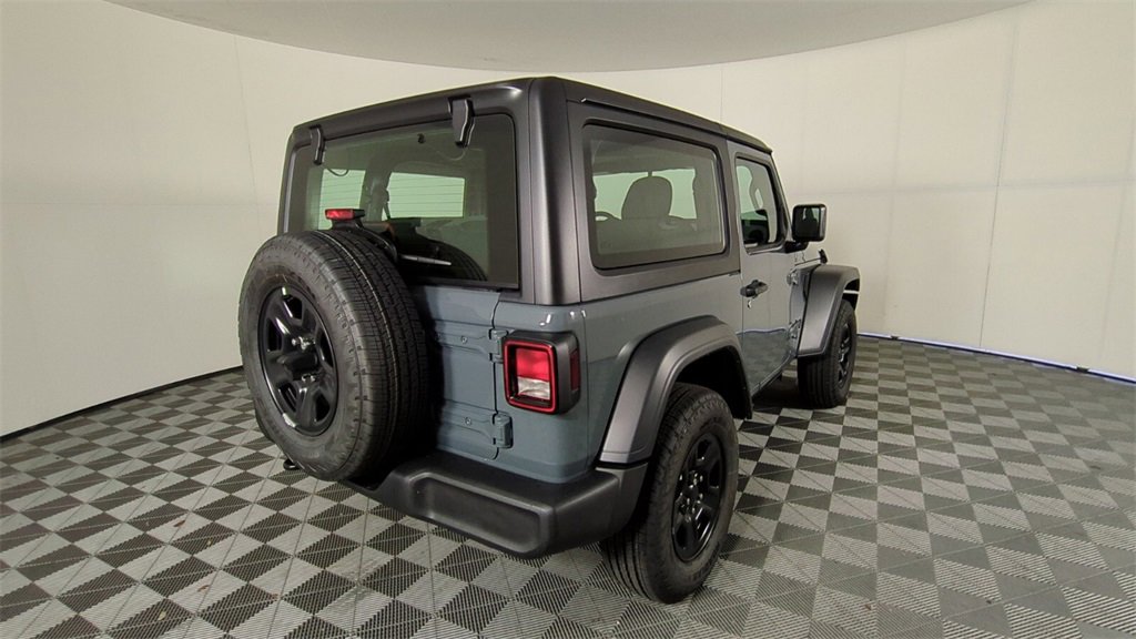 2025 Jeep Wrangler Sport photo 4