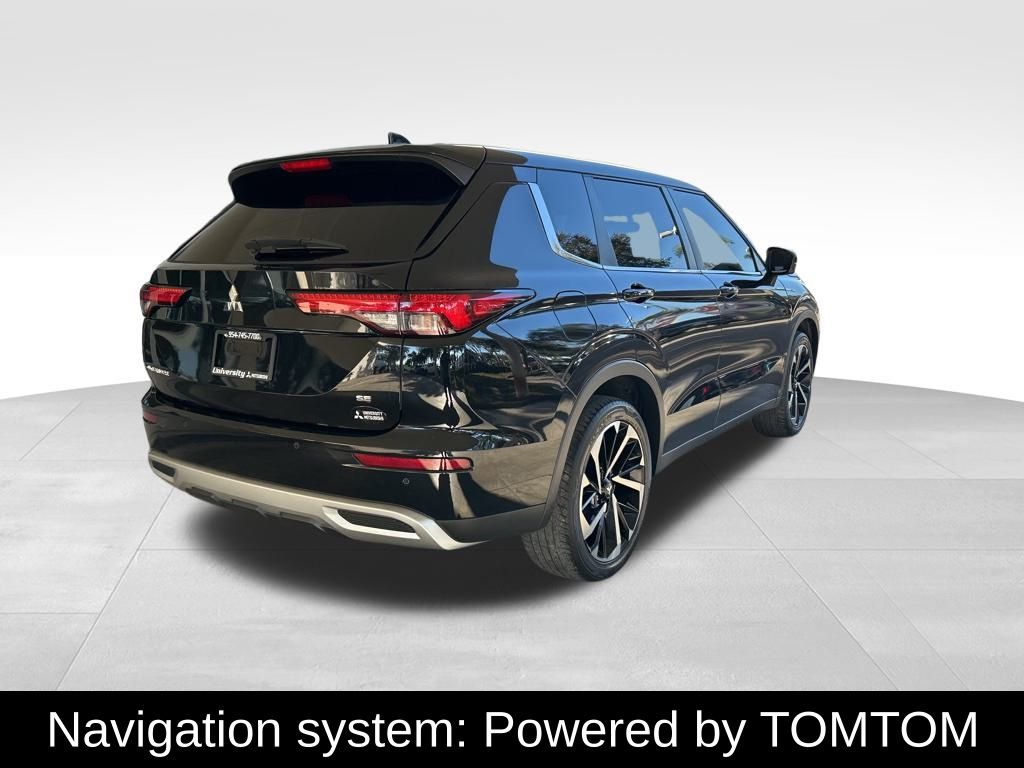 2022 Mitsubishi Outlander SE photo 2