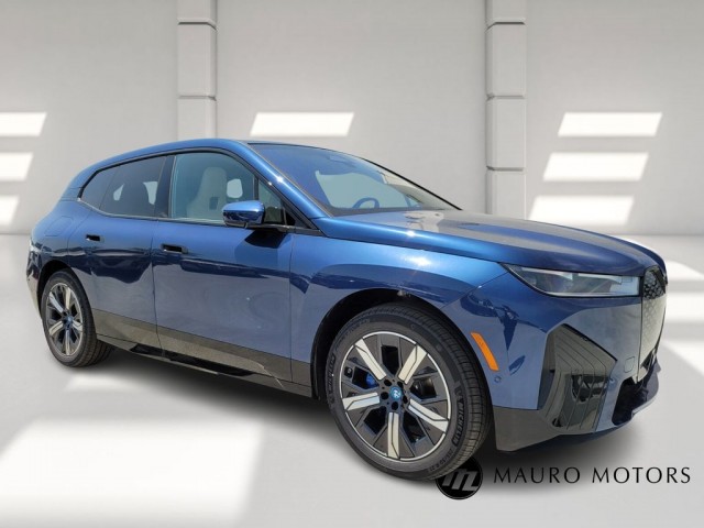 2025 BMW iX xDrive50