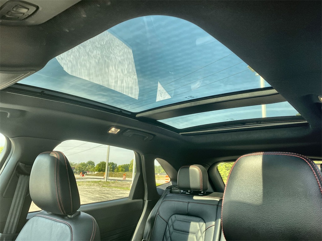2023 Ford Escape ST-Line Elite photo 16