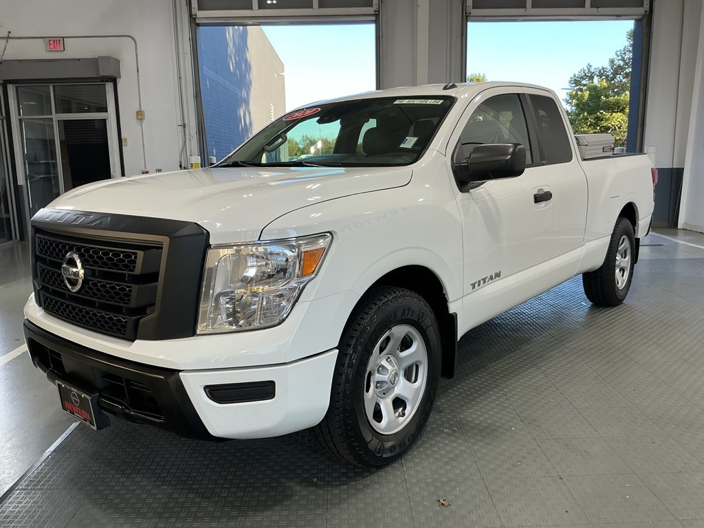 2020 Nissan Titan S King Cab photo 2