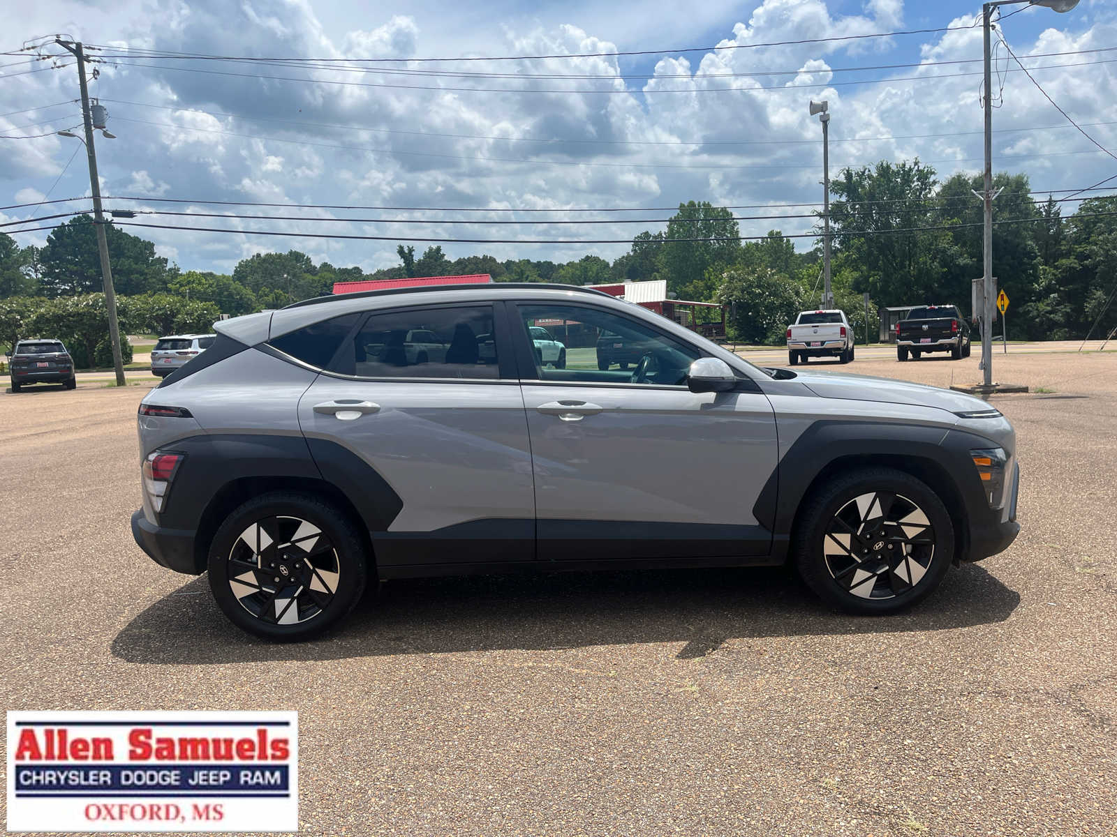 2024 Hyundai Kona SEL photo 2