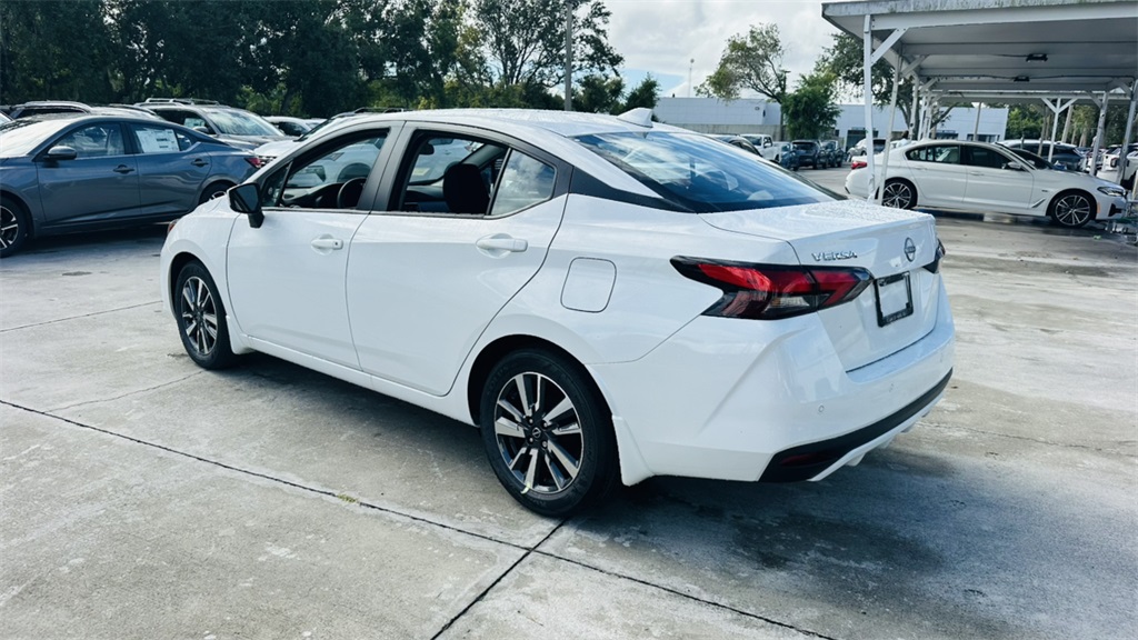 2025 Nissan Versa SV photo 5