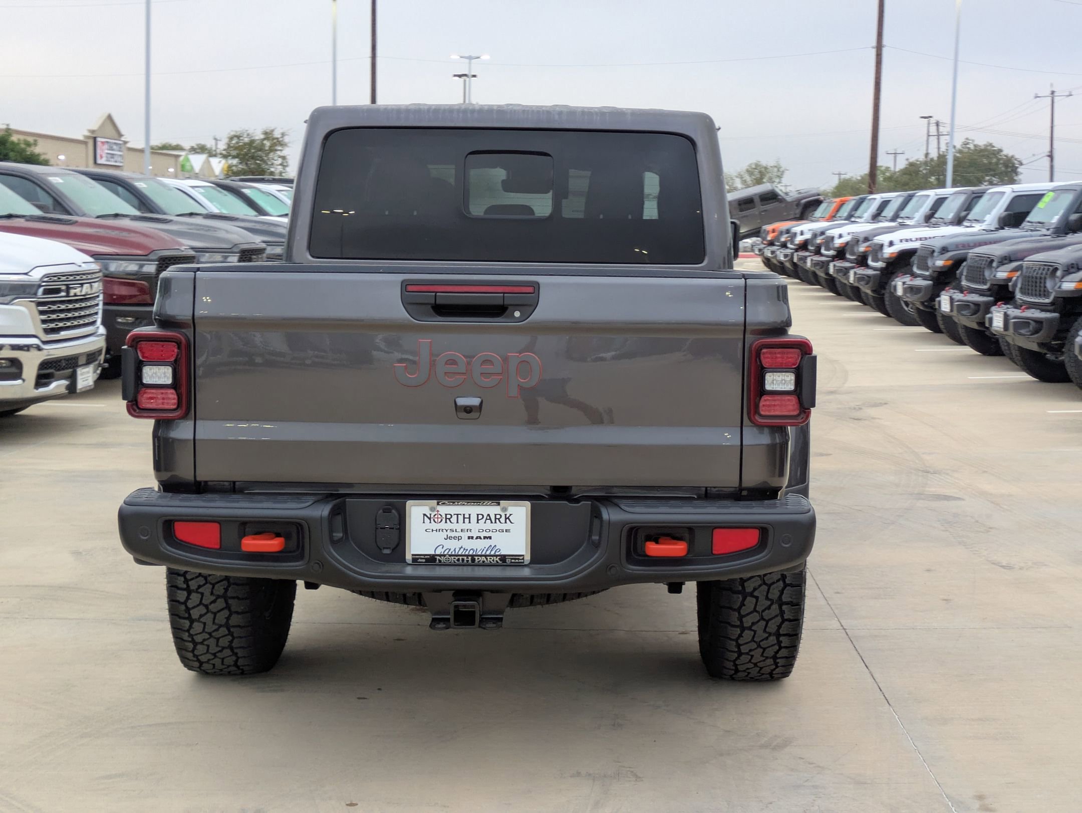 2025 Jeep Gladiator Mojave photo 4