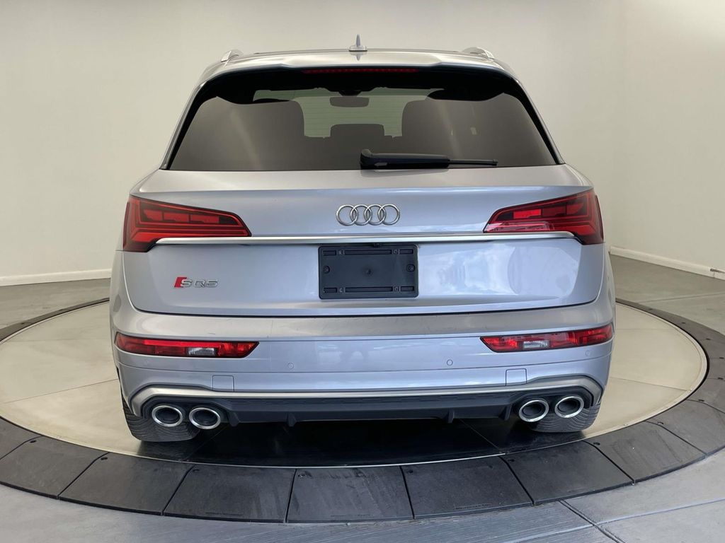 2023 Audi SQ5 Prestige photo 6