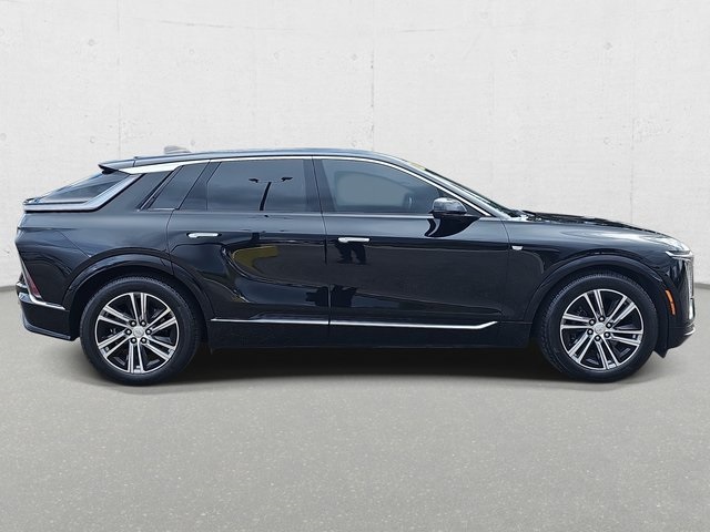 2024 Cadillac Lyriq Luxury photo 4