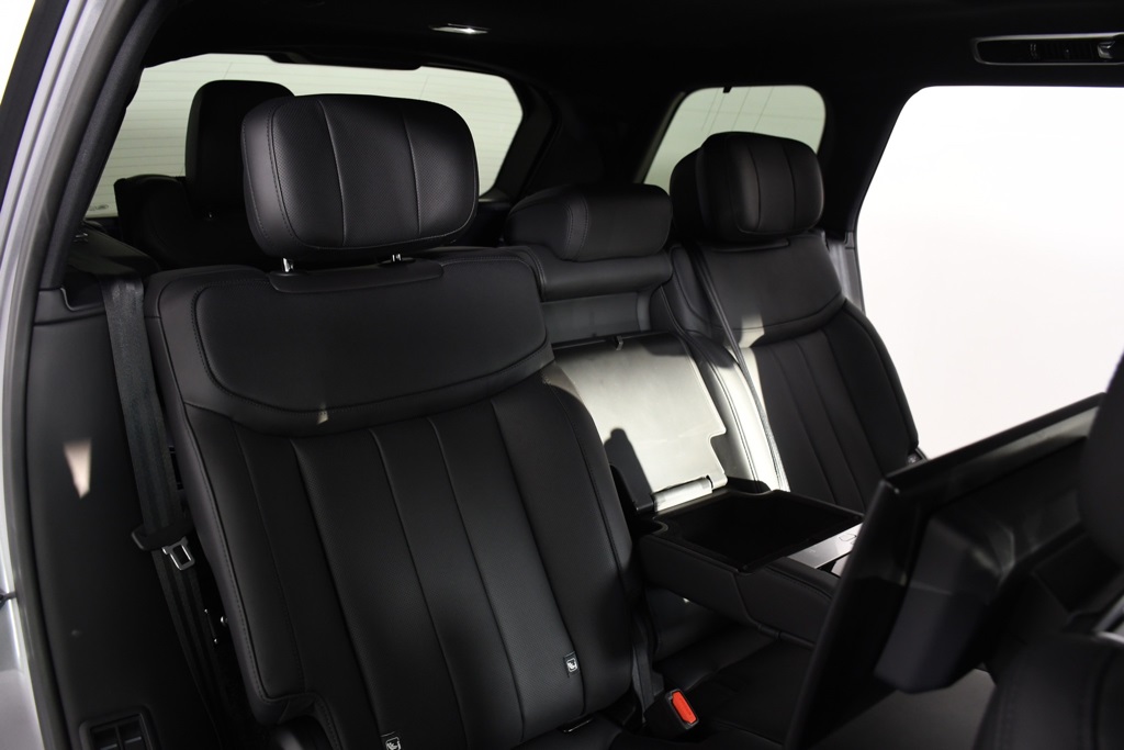 2025 Land Rover Range Rover Autobiography photo 22
