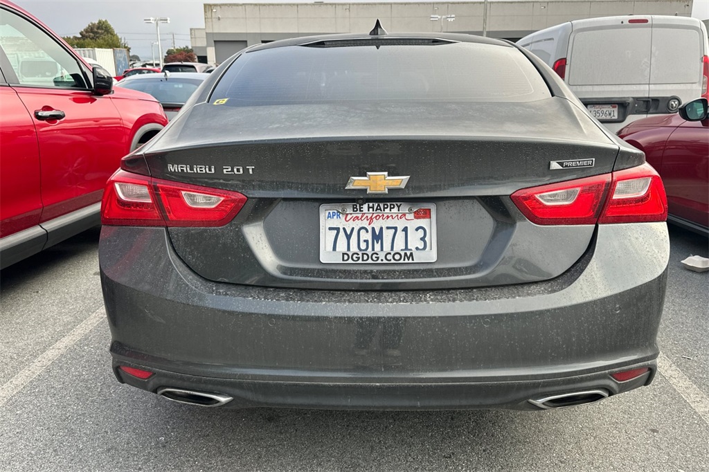 2017 Chevrolet Malibu Premier photo 3