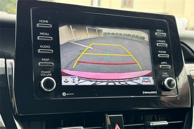 2022 Toyota Camry Hybrid LE photo 20
