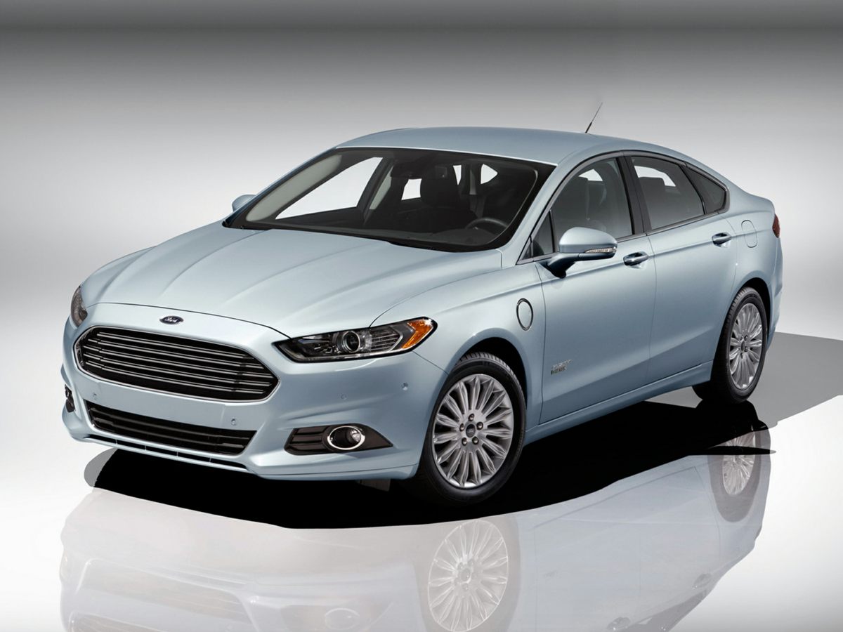 2016 Ford Fusion Energi Titanium's photo