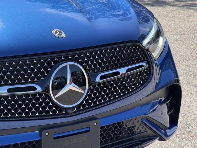 2024 Mercedes Benz GLC 300 photo 6