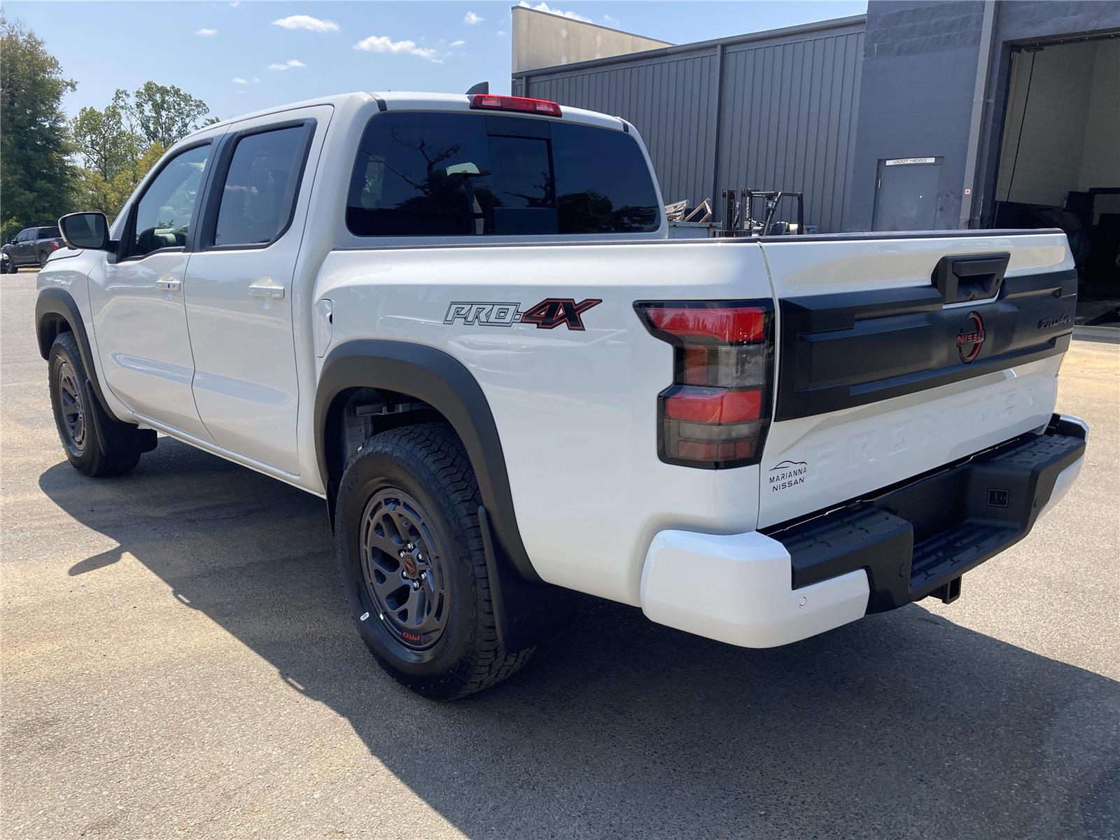 2026 Nissan Frontier Crew Cab PRO-4X photo 7
