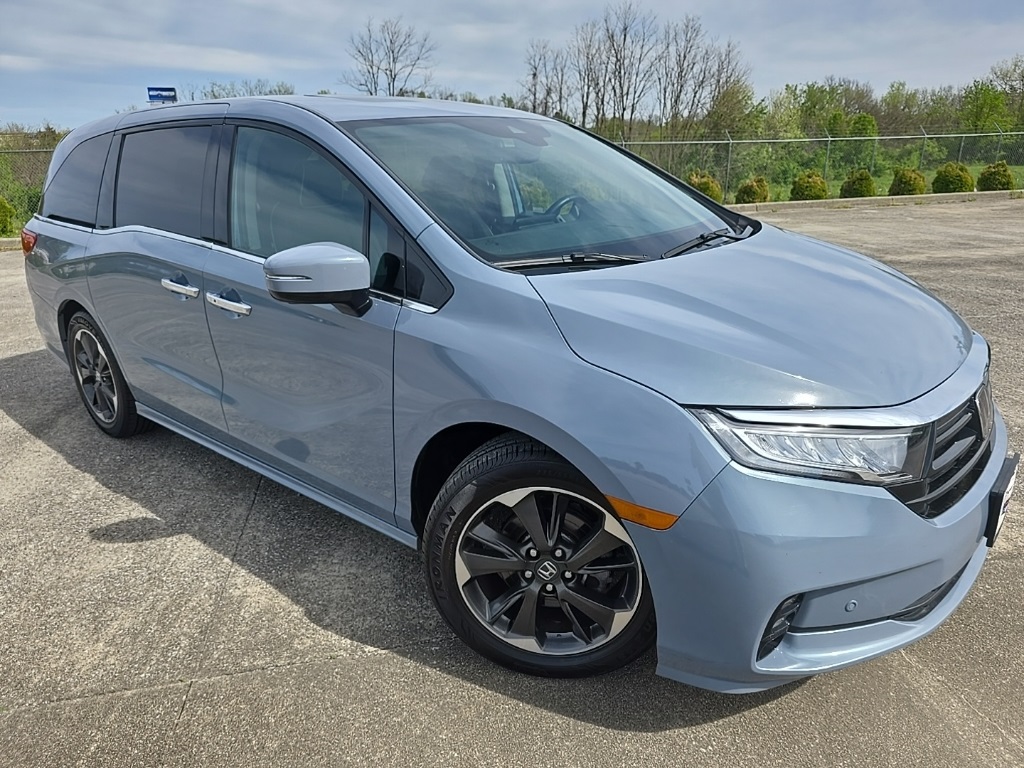 2023 Honda Odyssey Elite photo 2