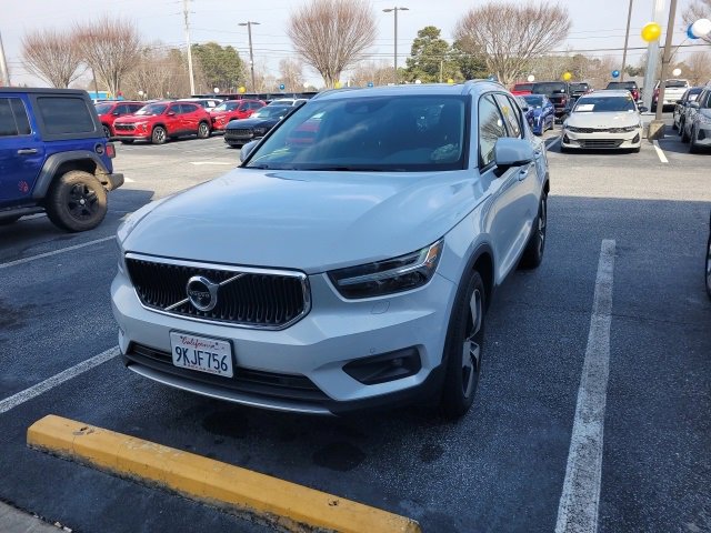 2021 Volvo XC40 Momentum