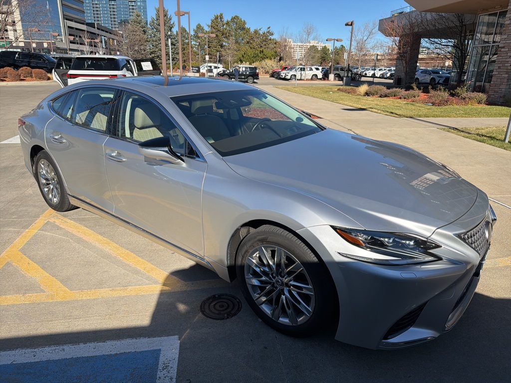 2018 Lexus LS 500 photo 2