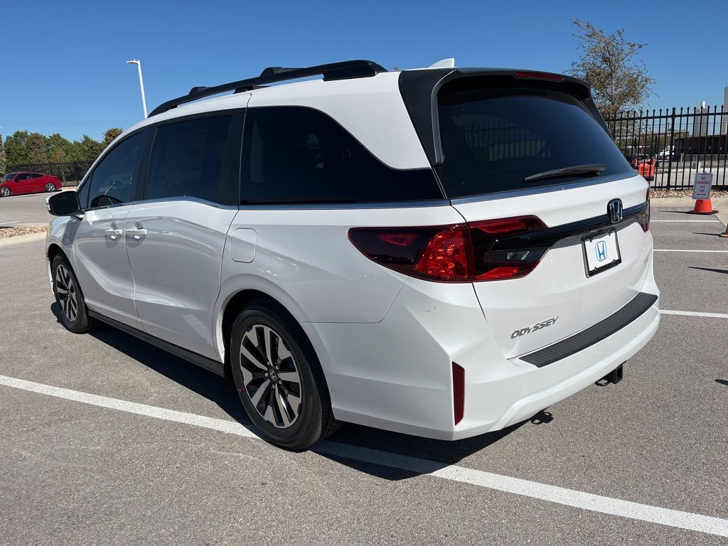 2026 Honda Odyssey EX-L photo 3