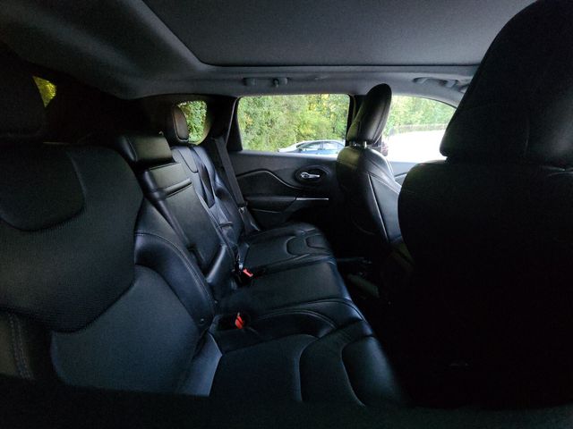 2019 Jeep Cherokee Limited photo 3