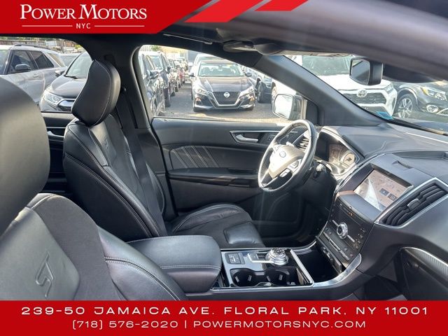 2020 Ford Edge ST photo 32