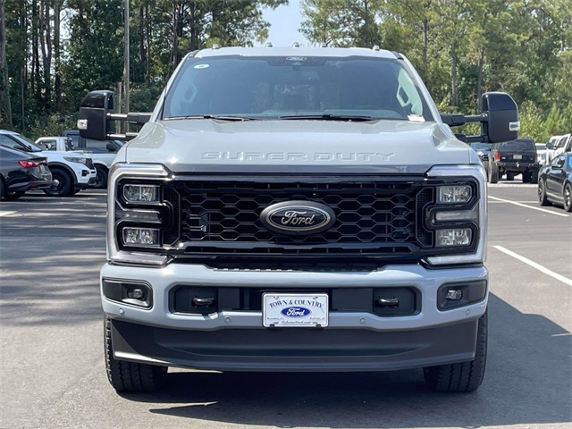 2026 Ford F-350 Lariat photo 4