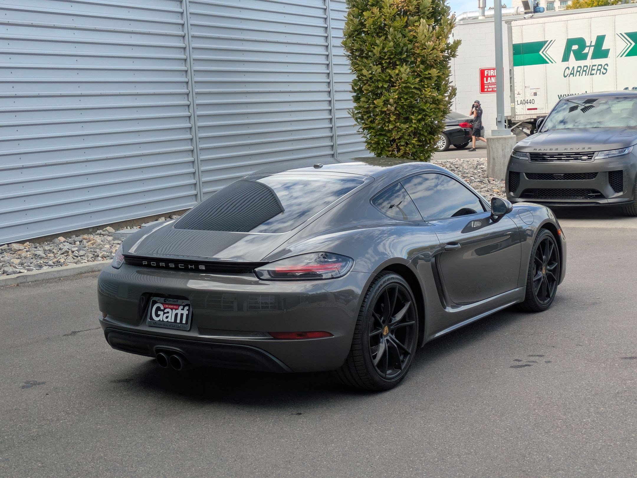 2019 Porsche Cayman T photo 3