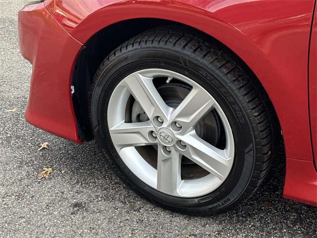2014 Toyota Camry L photo 13