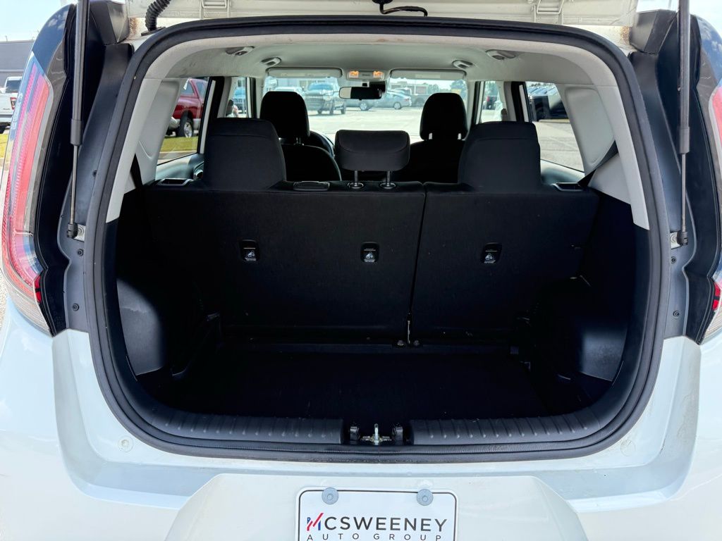 2023 Kia Soul LX photo 23