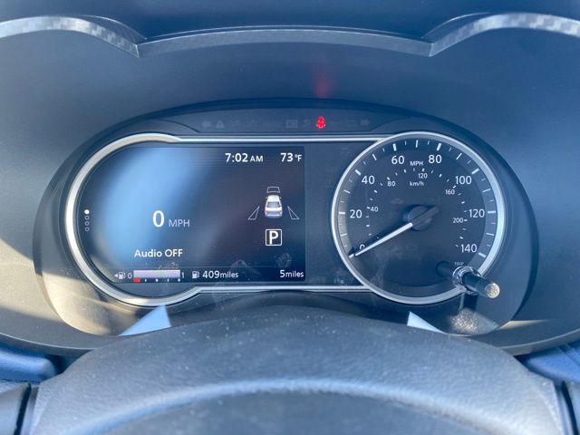 2025 Nissan Versa 1.6 SV photo 12