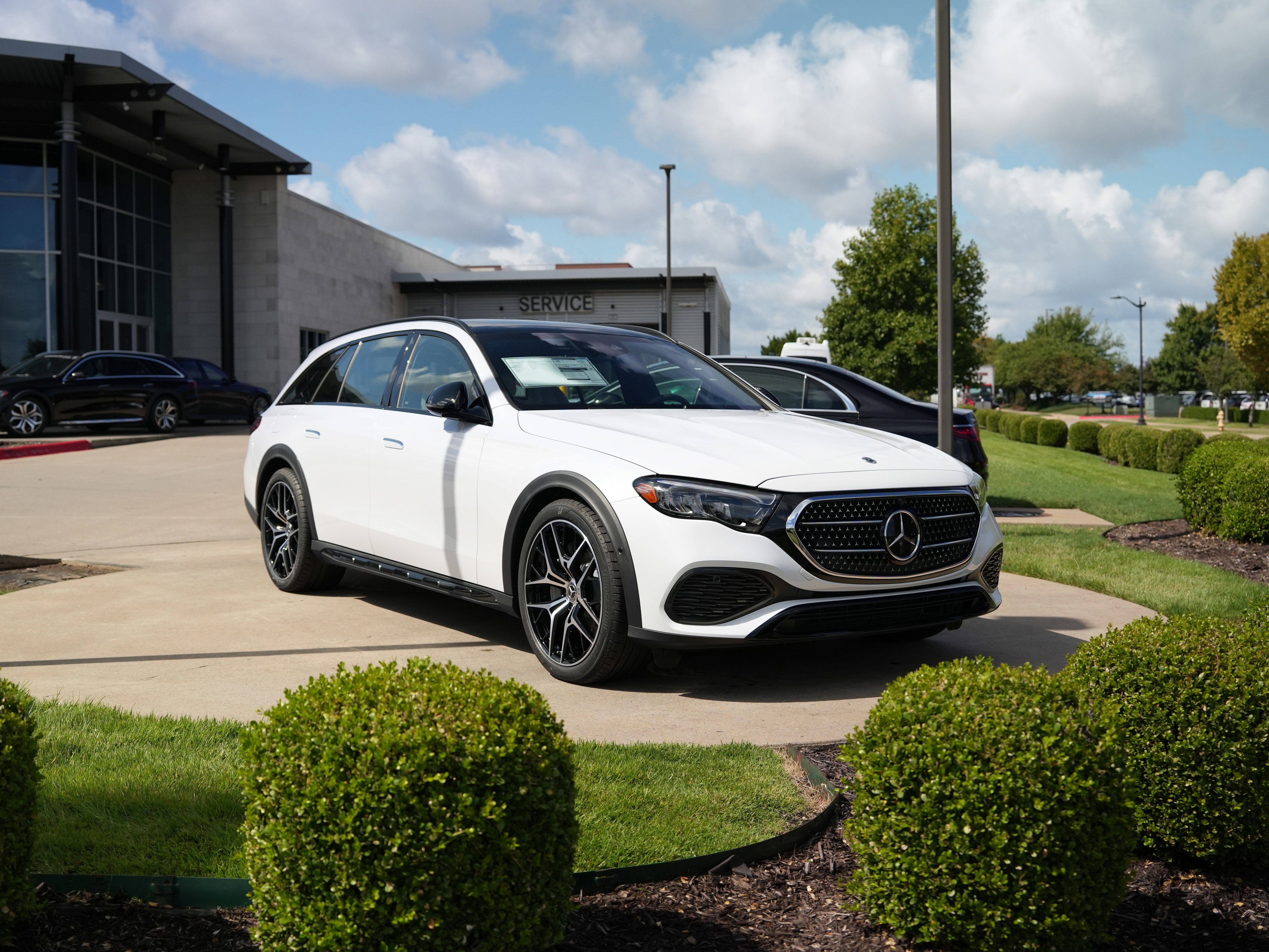 2026 Mercedes-Benz E-Class E450 All-Terrain's photo