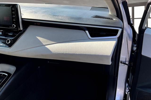 2021 Toyota Corolla LE photo 7