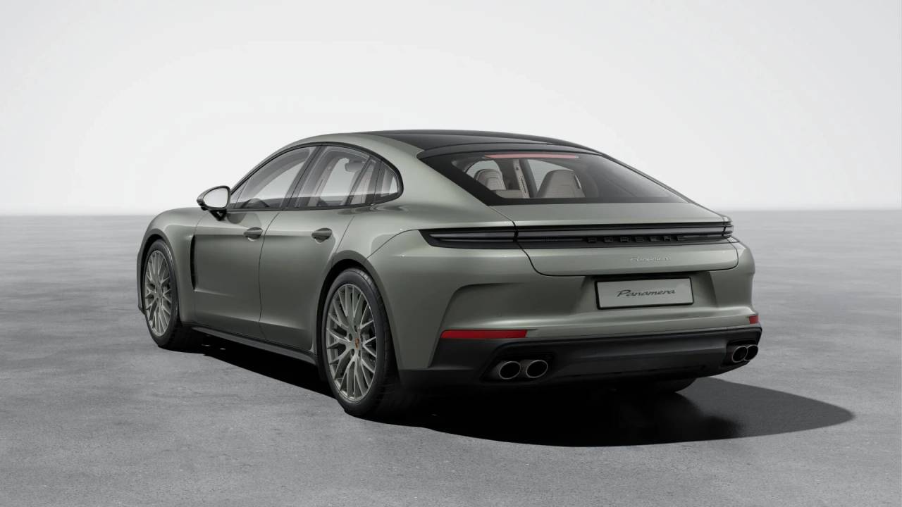 2026 Porsche Panamera 4 photo 2
