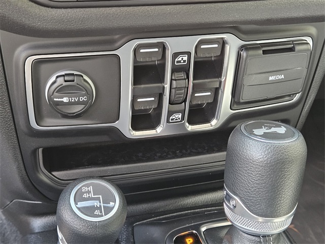 2025 Jeep Wrangler Sport photo 20