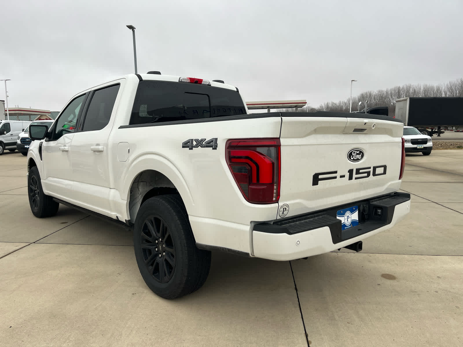 2024 Ford F-150 Platinum photo 3
