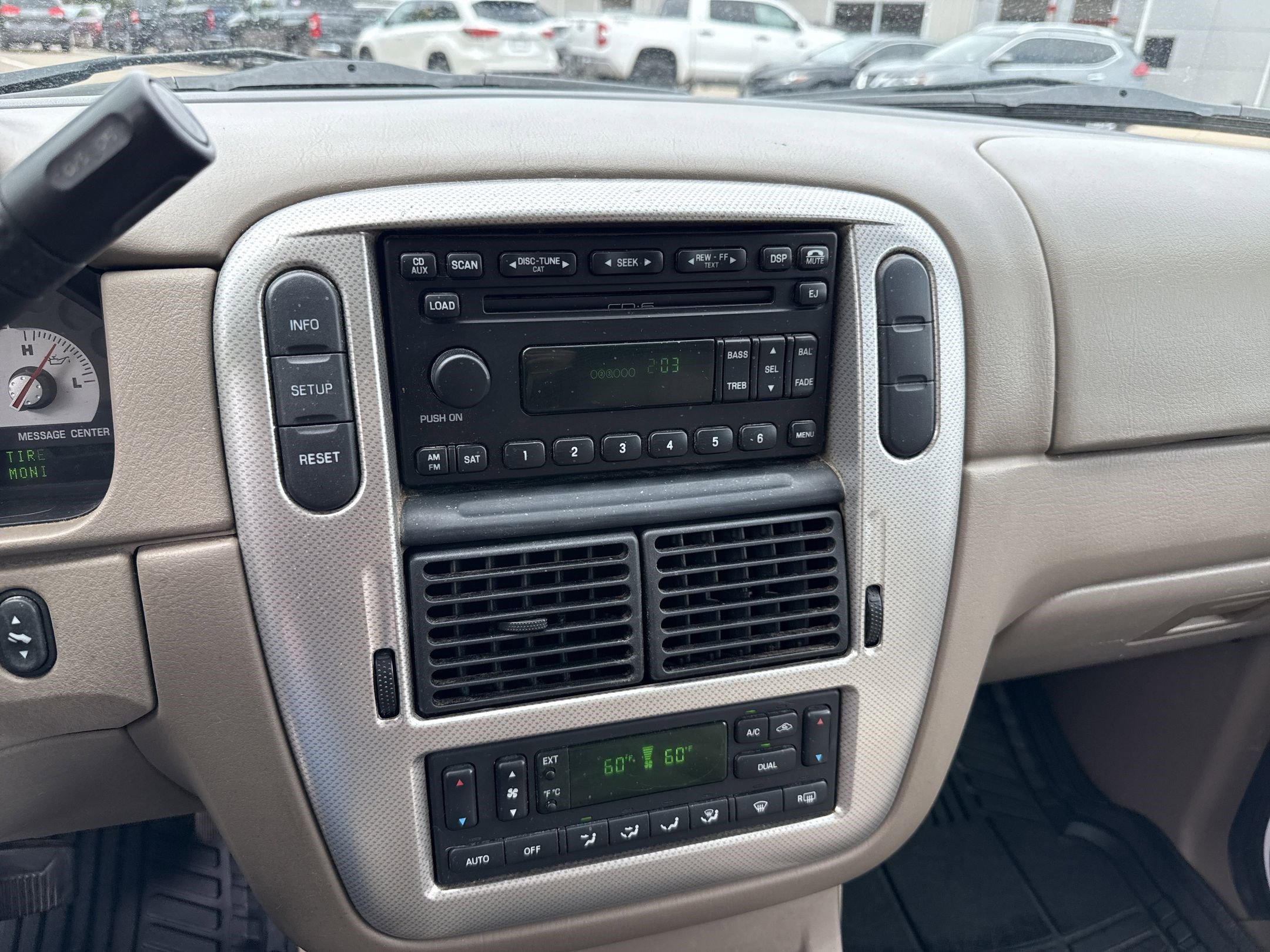 2004 Mercury Mountaineer photo 20