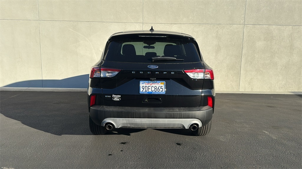 2022 Ford Escape SE photo 3