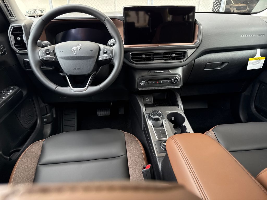 2025 Ford Bronco Sport Outer Banks photo 4