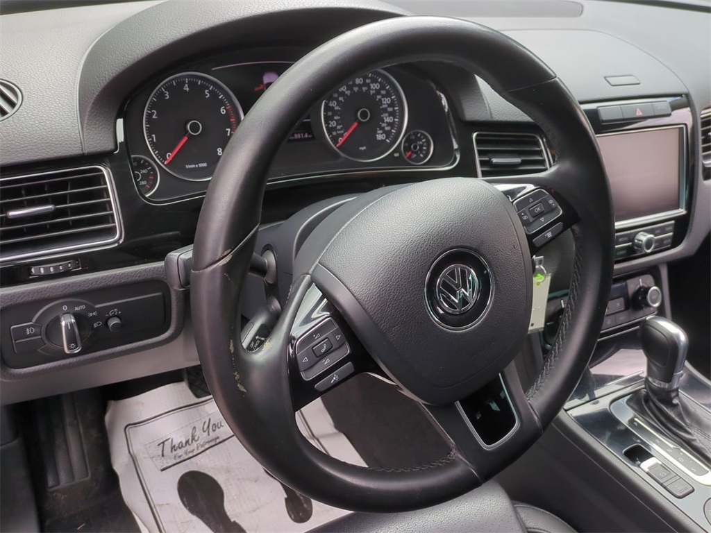 2011 Volkswagen Touareg VR6 FSI photo 12
