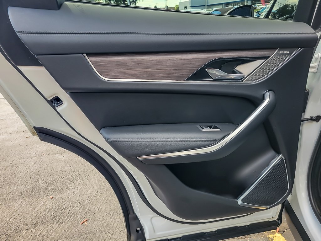 2023 Jaguar F-PACE P250 S photo 19