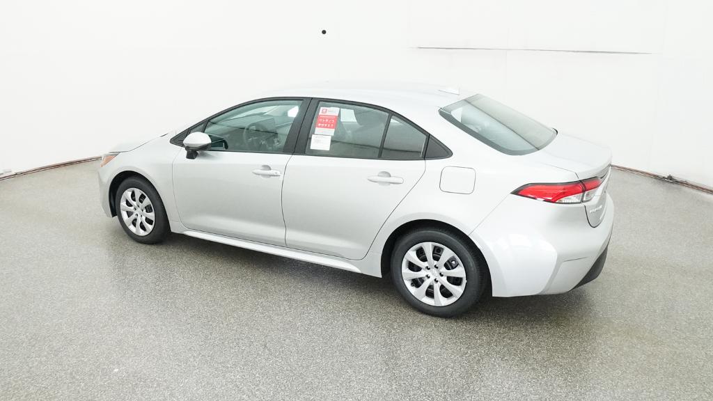 2025 Toyota Corolla LE photo 12