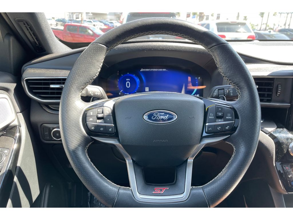 2023 Ford Explorer ST photo 36