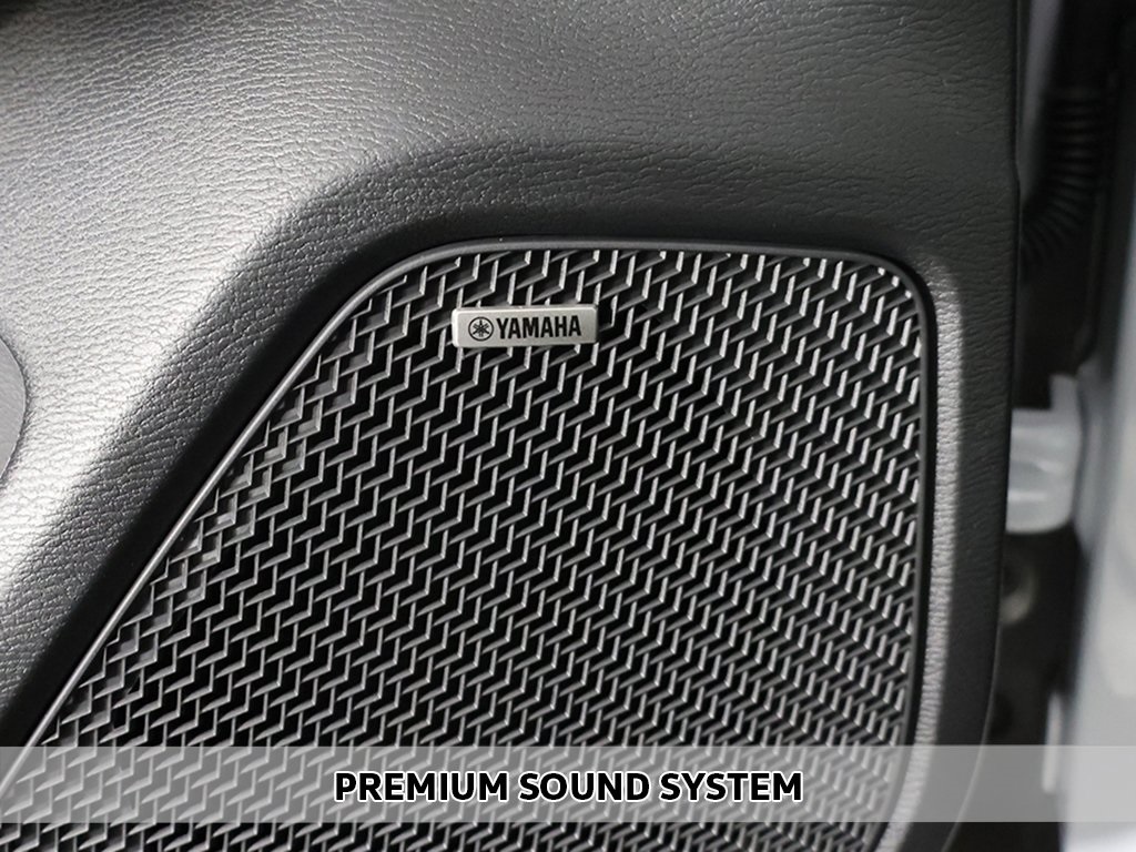 2025 Mitsubishi Outlander SE photo 4