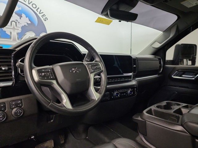 2024 Chevrolet Silverado 3500HD LT photo 10