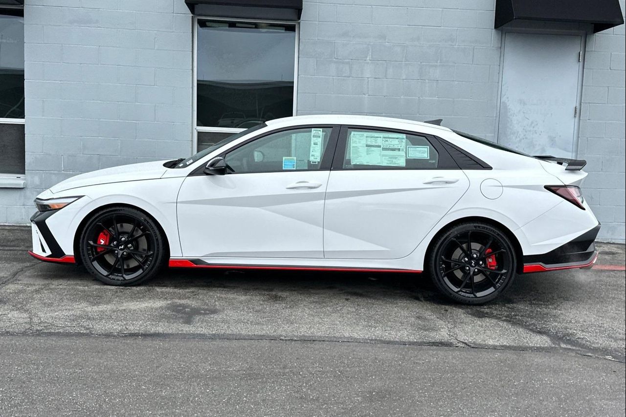2025 Hyundai Elantra N Base photo 7