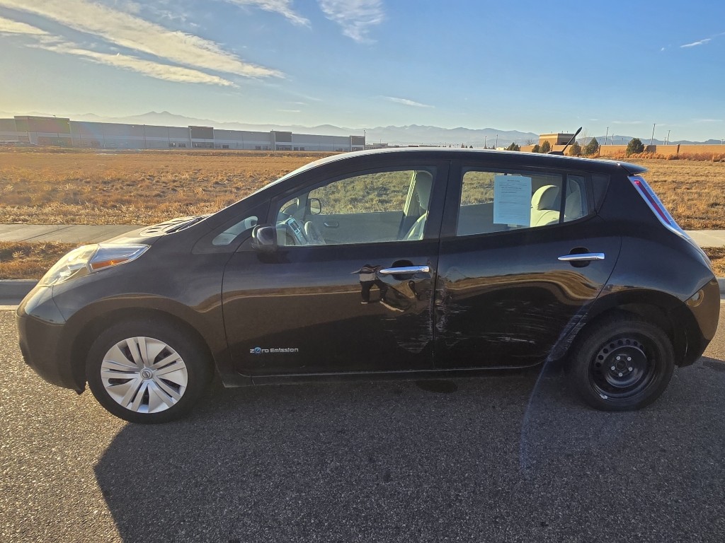 Used 2014 Nissan LEAF SV with VIN 1N4AZ0CP0EC330882 for sale in Loveland, CO