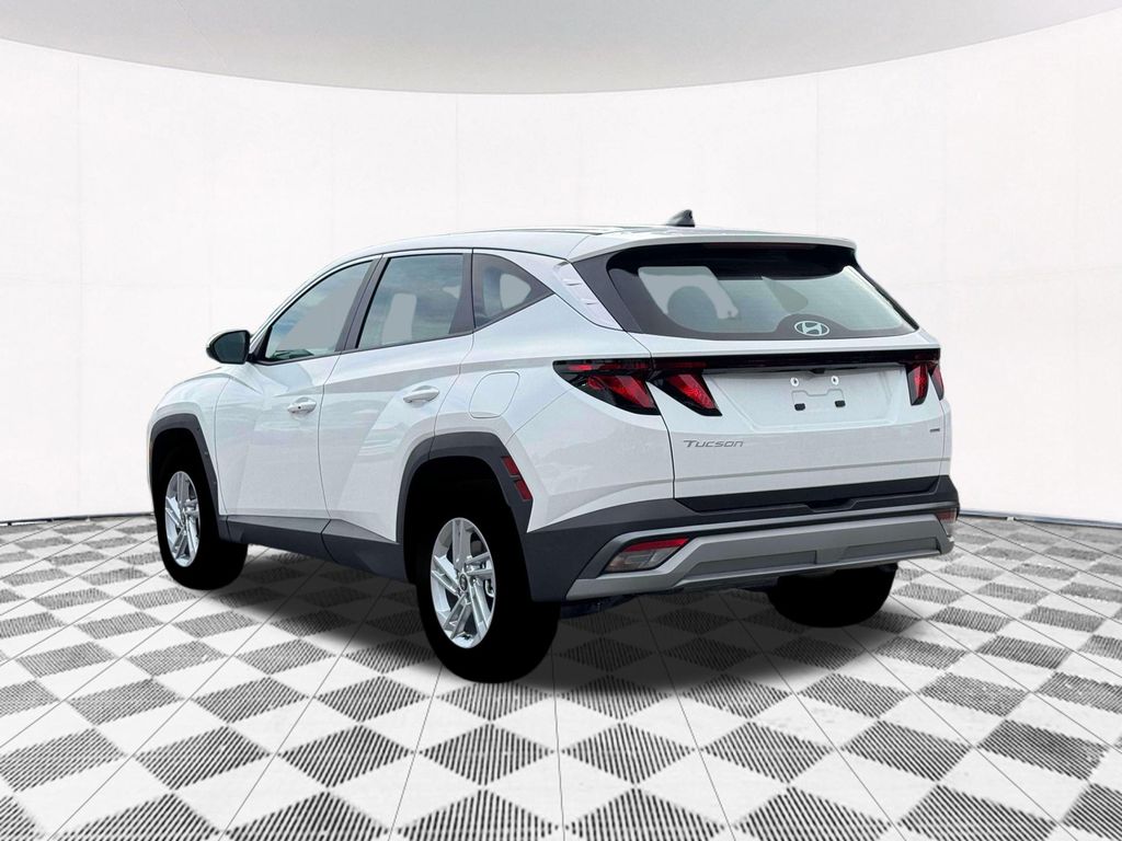 2026 Hyundai Tucson SE photo 4